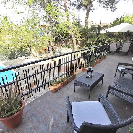 The Avis Forest, Swimming Pool And Great Countryside Setting