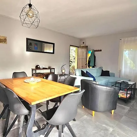 The Avis Forest, Swimming Pool And Great Countryside Setting Holiday home