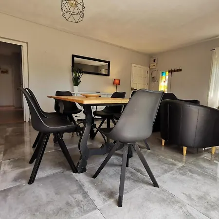The Avis Forest, Swimming Pool And Great Countryside Setting Holiday home *